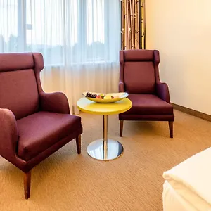 Ξενοδοχείο Plaza Premium ****