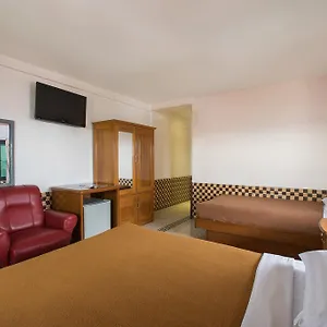 https://mgm-hotel.yangonhotels.org